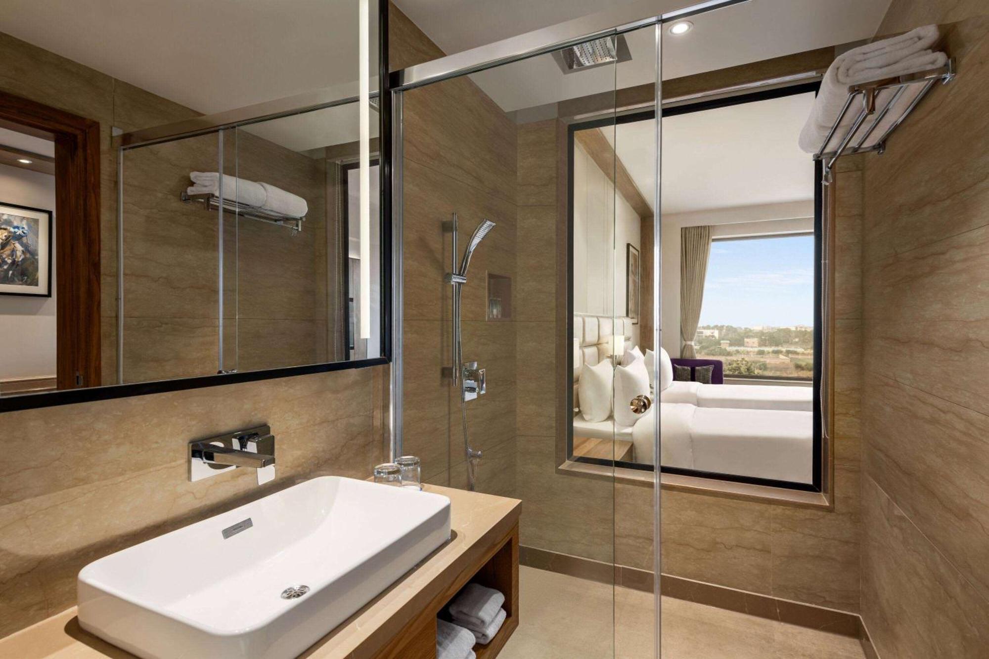Ramada Encore By Wyndham Amritsar Airport Ngoại thất bức ảnh