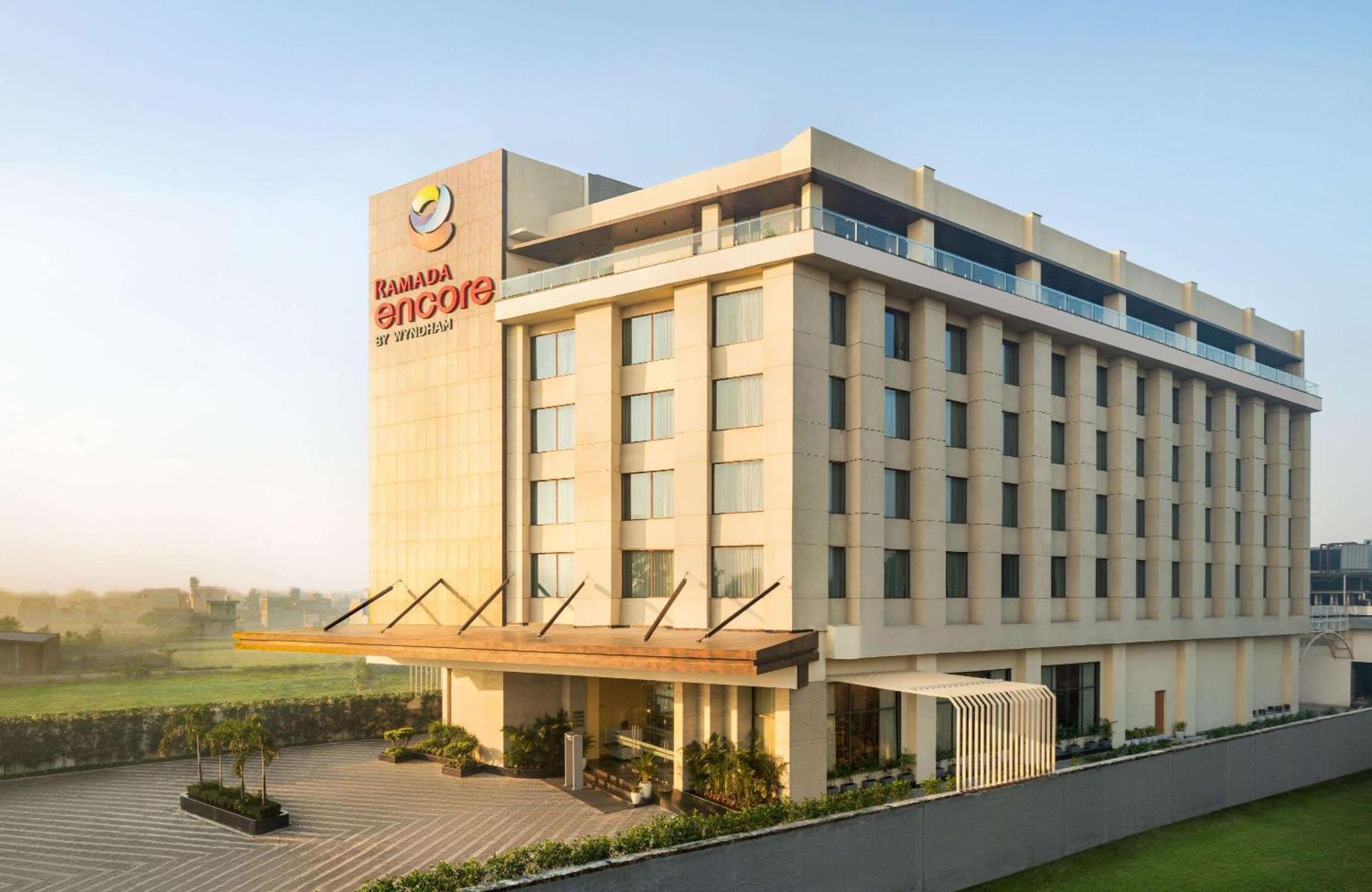 Ramada Encore By Wyndham Amritsar Airport Ngoại thất bức ảnh